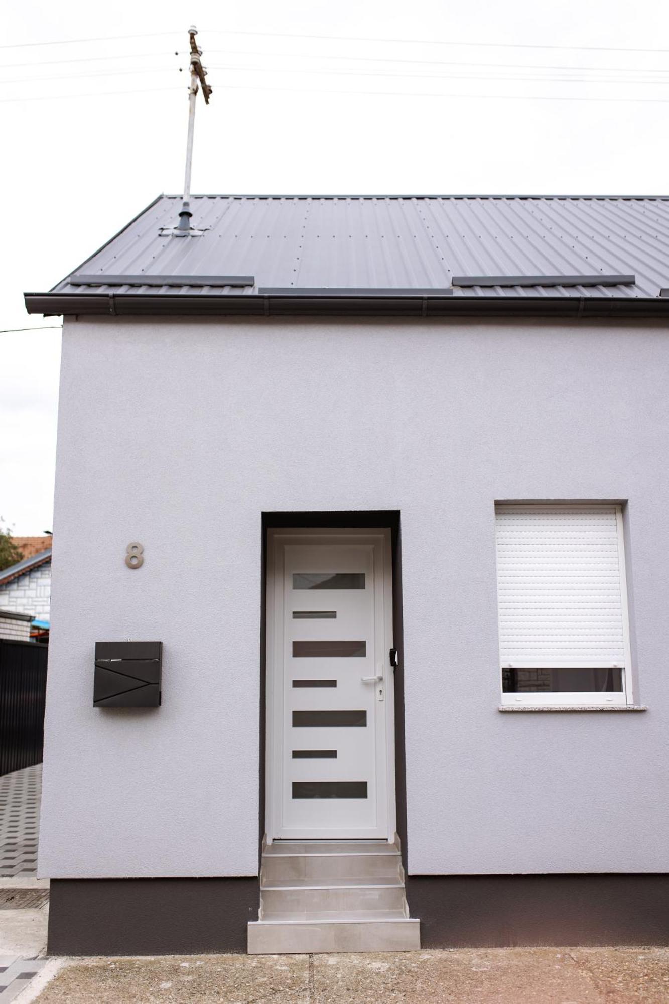Cozy Studio Apartment In Osijek - Self Check In Exterior photo