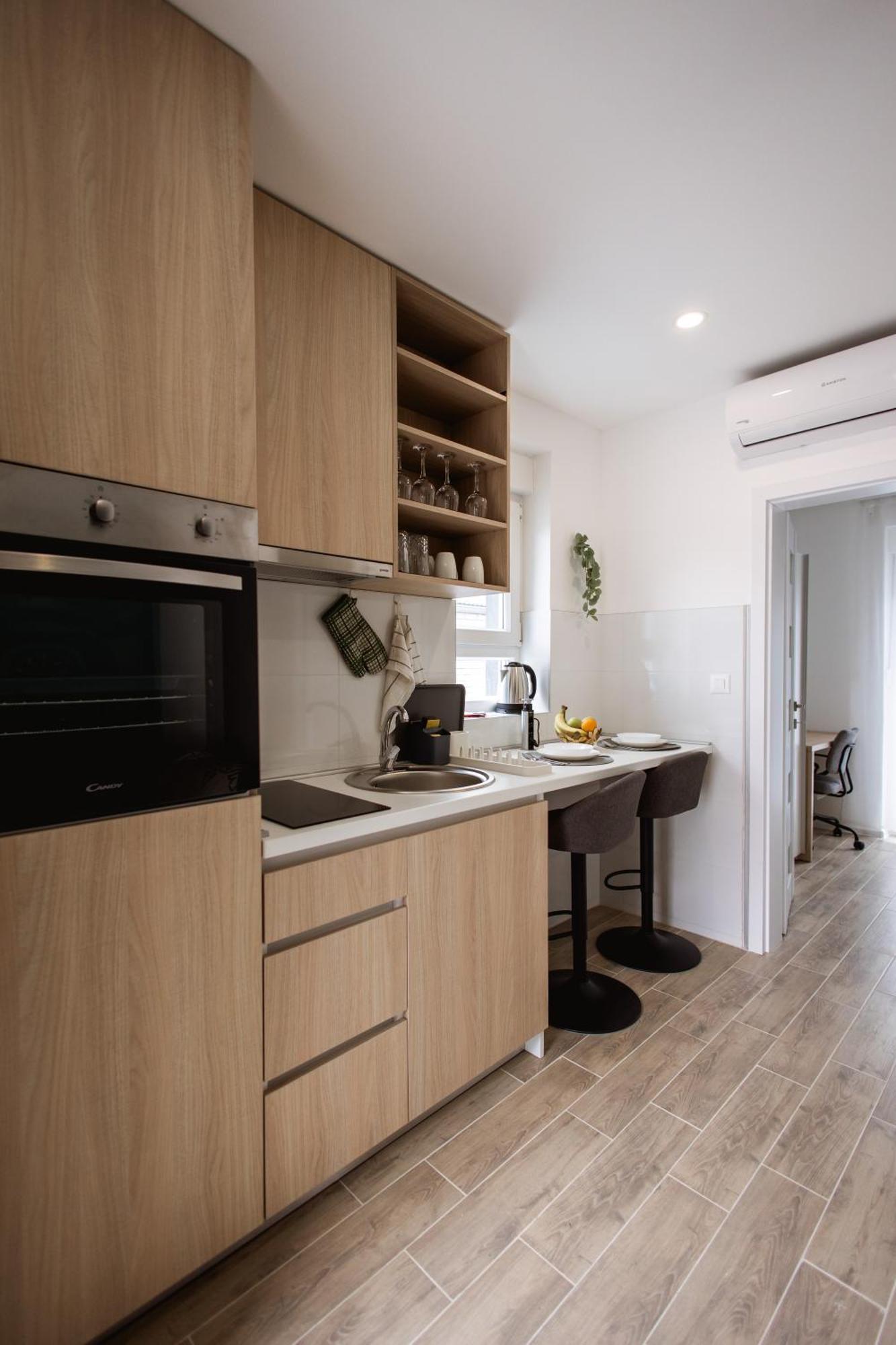 Cozy Studio Apartment In Osijek - Self Check In Exterior photo
